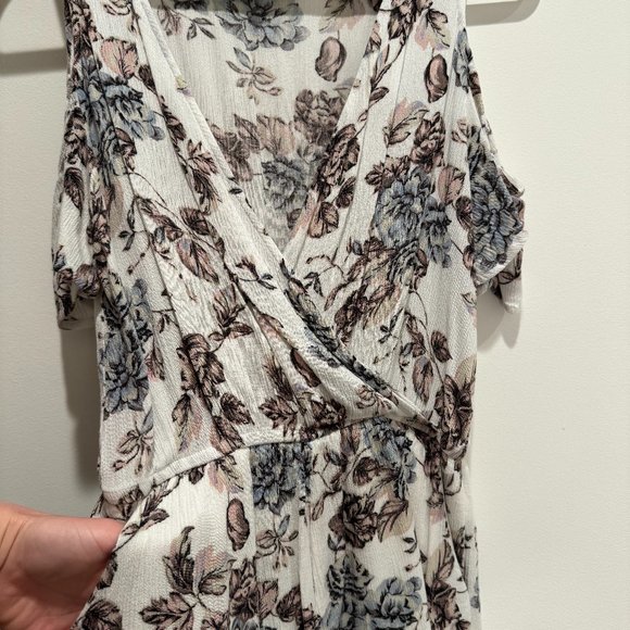 One Clothing White Floral Romper - Picture 5 of 8